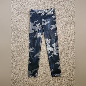 Noli Guerra legging in navy foil camo